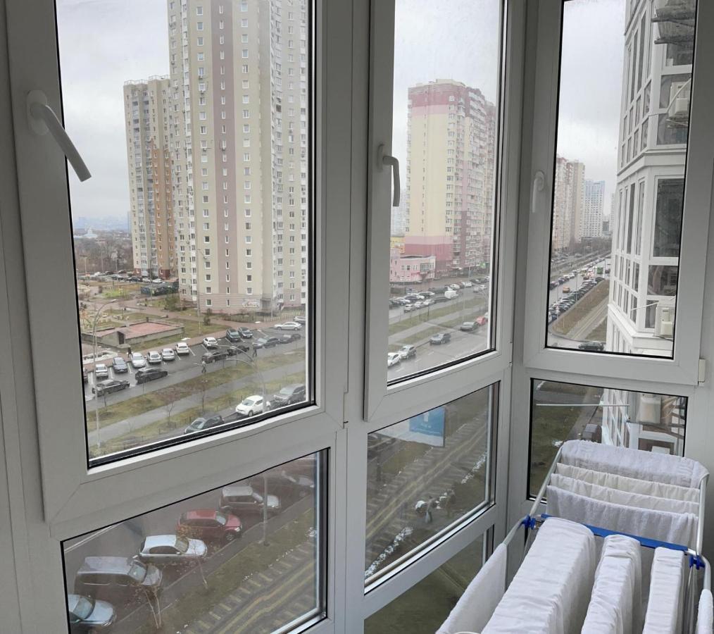 Osokorky Delux Apartment Kyiv Exterior foto